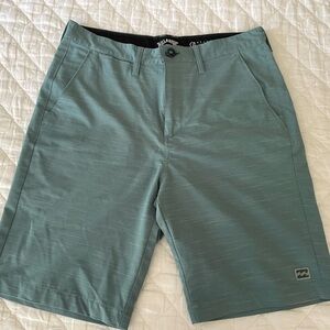 NWOT Billabong Men’s Crossfire, Regular Length Shorts, Color Lagoon, Size 30